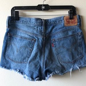 Levi high waisted shorts